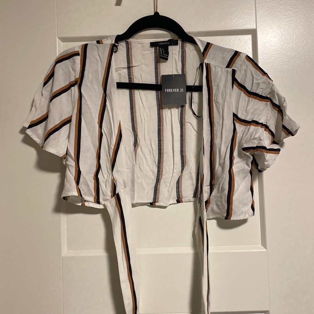Short Sleeved Crop Top